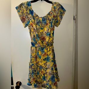 Bebop. Jr. size medium. yellow, blue and white flowers with belt.